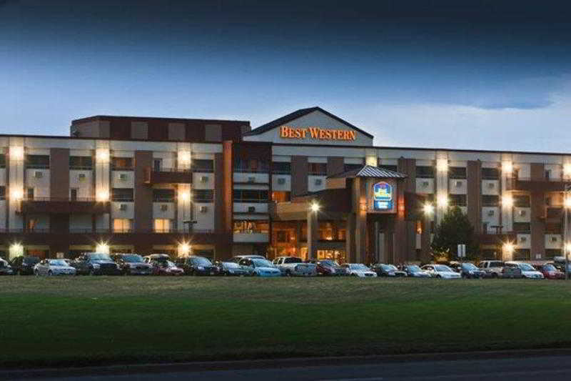 Quality Inn & Suites Denver Stapleton Exterior photo