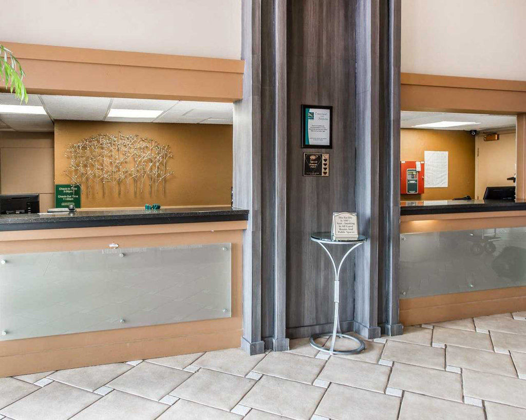 Quality Inn & Suites Denver Stapleton Exterior photo