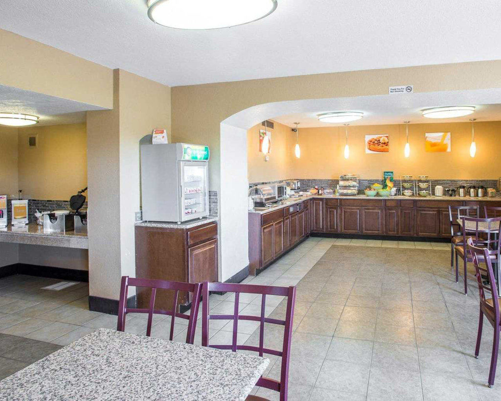 Quality Inn & Suites Denver Stapleton Exterior photo