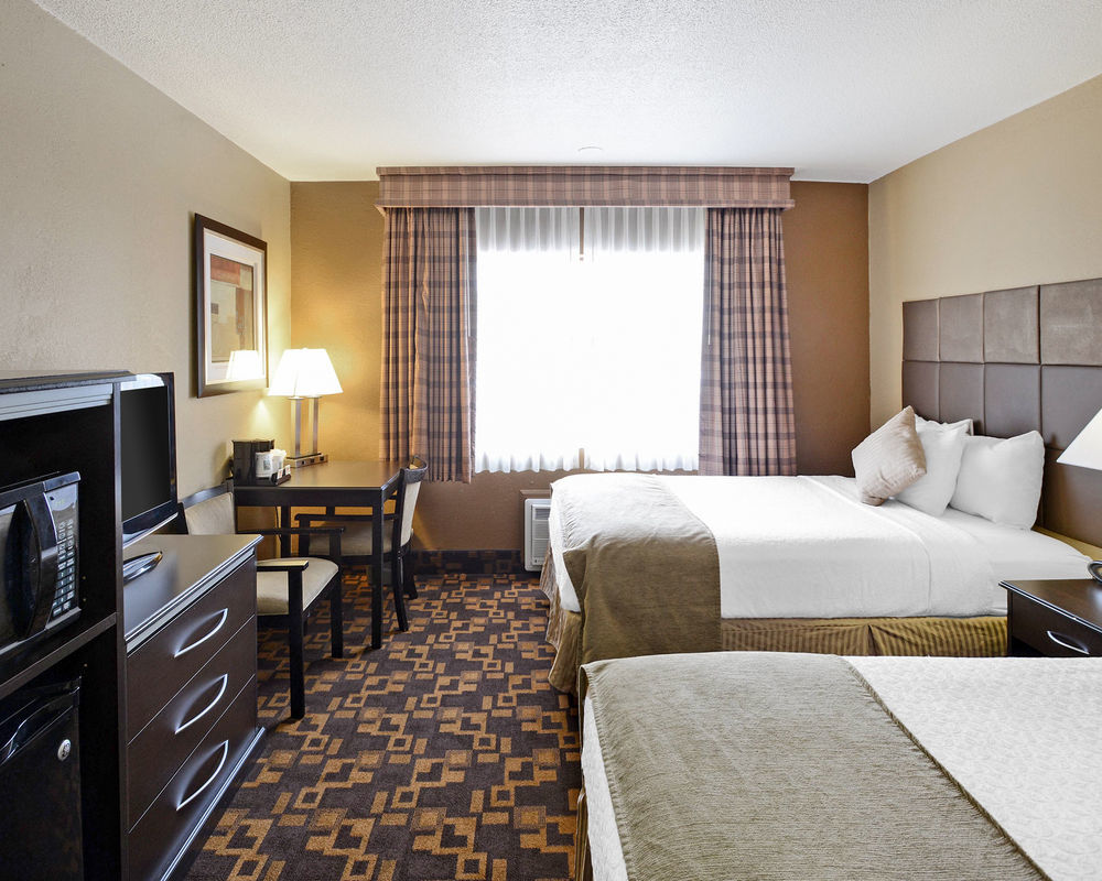 Quality Inn & Suites Denver Stapleton Exterior photo